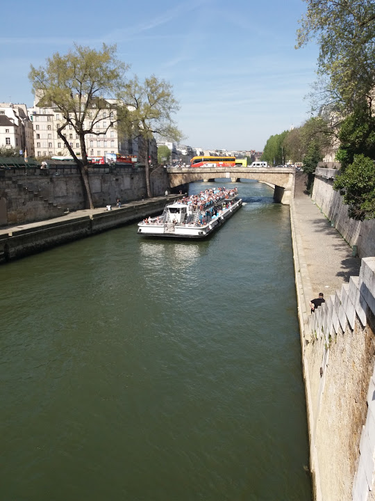 croisière voyage à paris avec hour animation